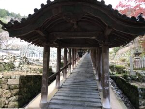 仕事で集中できず、電話の会話まで頭に入らない、年齢的なもの？